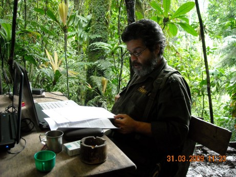 MarcoLeonCalarcáEnLasMontañasDeColombia_Foto_InsurgenciaFariana.Blogspot