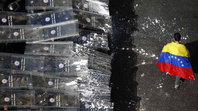 Ocho razones por las que no habrá Golpe de Estado en #Venezuela (@losangelespress)