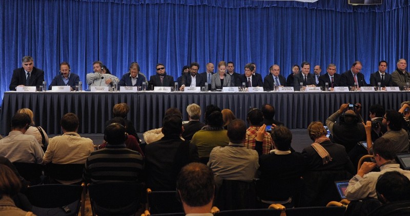 Con una conferencia de prensa en un hotel del poblador de Hurdal, a las afueras de Oslo, Noruega en octubre del 2012, arrancaron los Diálogos de Paz entre la guerrilla de las FARC-EP y el Gobierno de Colombia que continúan en La Habana, Cuba, para tratar de poner fin a 50 años de conflicto armado en el país. Foto: Agencias